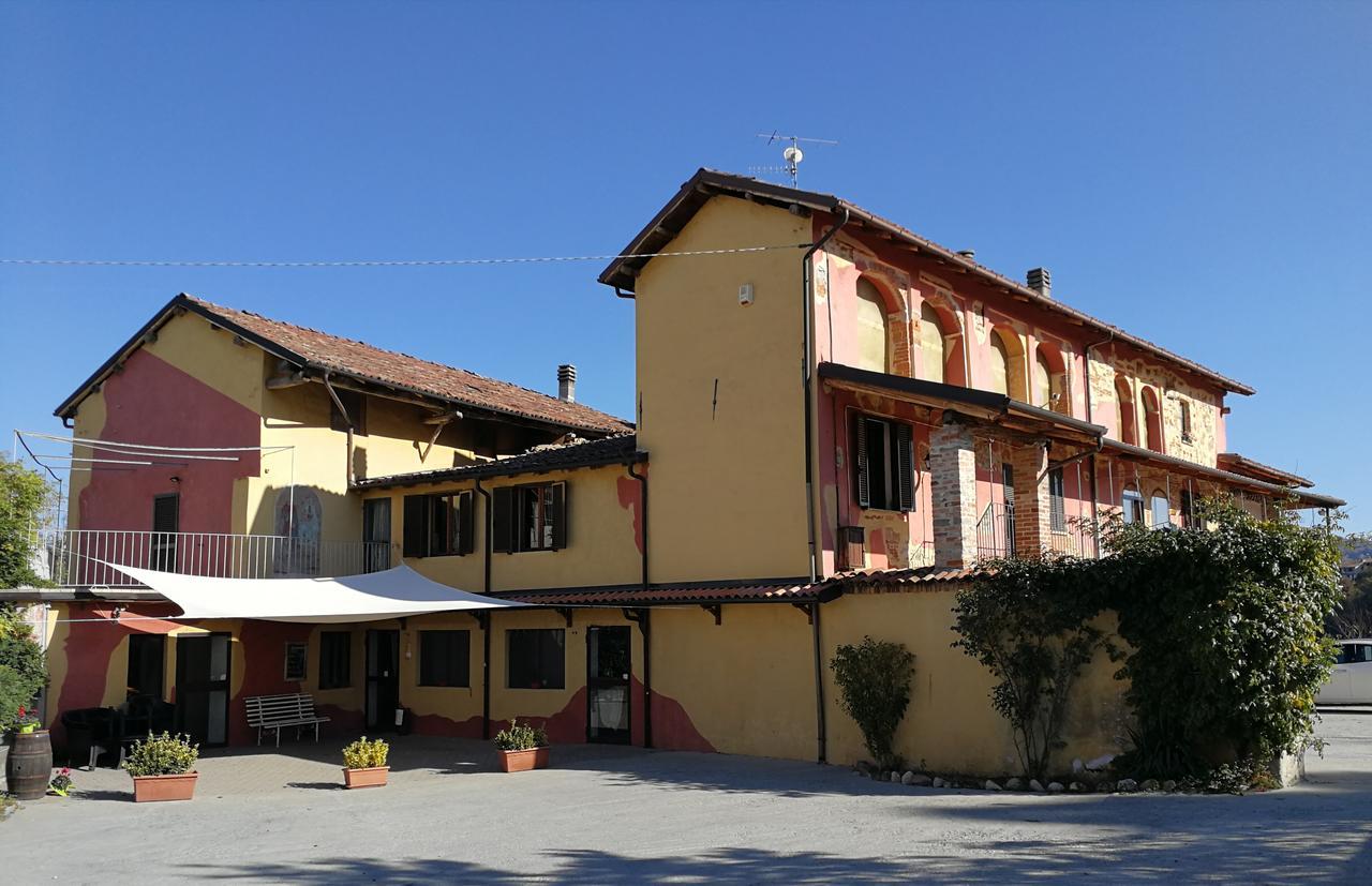 Locanda Montecarlo Lesegno Exterior foto